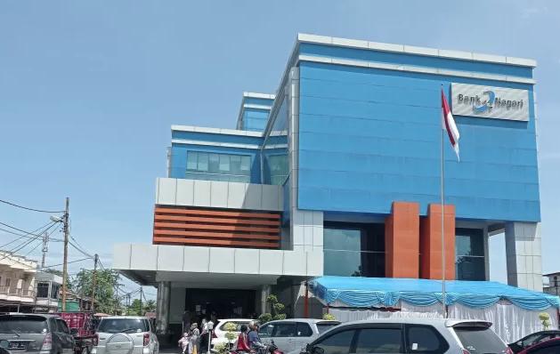Kantor Pusat Bank Nagari di Jalan Pemuda, Padang Barat, Kota Padang.