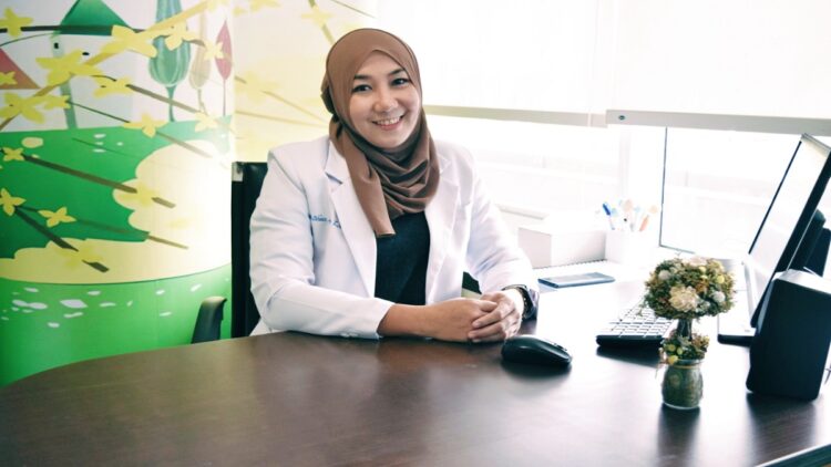 Dokter Spesialis Anak Semen Padang Hospital (SPH) dr. Dhina Lydia Lestari, M.Biomed, Sp. A.