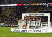 Kalahkan Borussia Dortmund 3-1,  Bayern Muenchen Angkat Trofi Piala Super Jerman