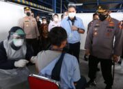 Kapolri Minta Buruh Ikut Kawal Program Pemerintah Wujudkan Herd Immunity