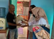 Andre Rosiade Bantu Lansia yang Terbaring Akibat Stroke di Nanggalo