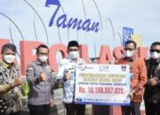 Bank Nagari Serahkan Dividen untuk Kota Padang Rp10 Miliar