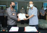 Polda Sumbar Terima 8 Ton Beras dari Masyarakat Tionghoa Padang