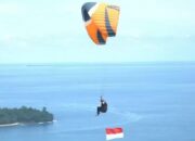 Begini Cara Polda-Lanud Sutan Sjahrir Rayakan HUT RI, Bendera Merah Putih Dikibarkan di Langit Kota Padang