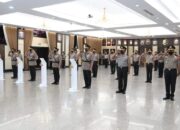 Lantik Tiga Pejabat, Kapolri: Dukung dan Tuntaskan Program Pemerintah Tangani Covid-19