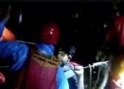 TRC Semen Padang dan Basarnas Selamatkan 7 Korban Terperangkap Air Bah di Tarantang