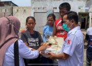 Andre Rosiade Bantu Korban Kebakaran di Lapai Padang