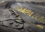 Di tengah Malam Hujan, Gempa 7,0 SR Guncang Meksiko