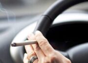 Wajib Tahu! Ini Bahaya Merokok di Dalam Mobil