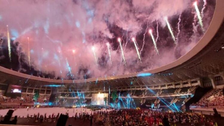 Suasana upacara pembukaan PON XX di Stadion Utama Lukas Enembe. (net)