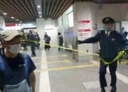 Pria Berpakaian ala “Joker” Serang Penumpang di Jalur Kereta di Tokyo, 17 Orang Terluka