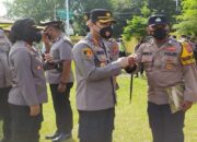 Gencar Mengajak Vaksin, Bhabinkamtibmas Lubuk Minturun Dapat Penghargaan