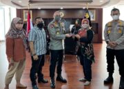Irjen Pol Teddy Minahasa Putra Didapuk Jadi Tokoh Keterbukaan Informasi Publik