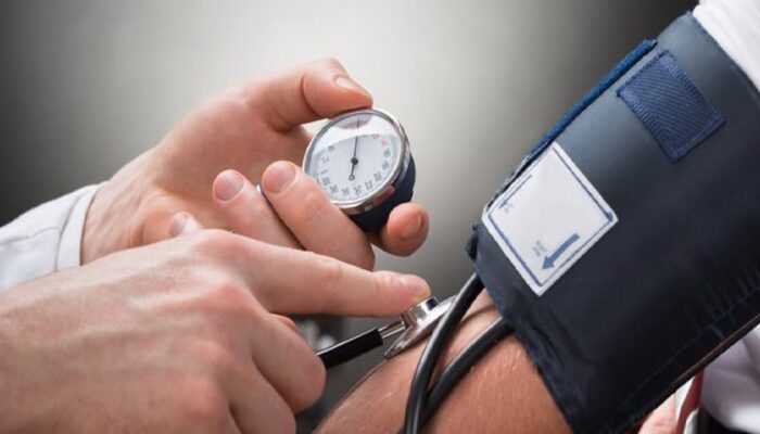 Merokok Tingkatkan Risiko Hipertensi, Begini Cara Pencegahannya