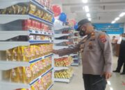 Kapolsek Koto Tangah Lakukan Pengawasan Minyak Goreng