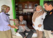 Andre Rosiade Bantu Kaki Palsu untuk Pensiunan di Lubeg Kota Padang