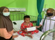 Andre Rosiade Bantu Pengobatan Anak Penderita Pendarahan Saluran Cerna di Padang