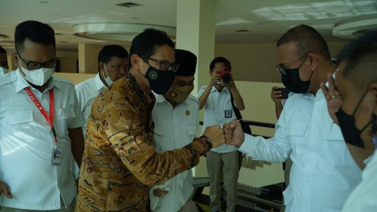 Menparekraf RI, Sandiaga Uno bertemu Andre Rosiade di Rakorda Gerindra Sumbar.