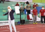 Kejuaraan Badminton Antar Kelurahan Dibuka, PT Semen Padang: Yang Penting Kita Berkeringat dan Sehat