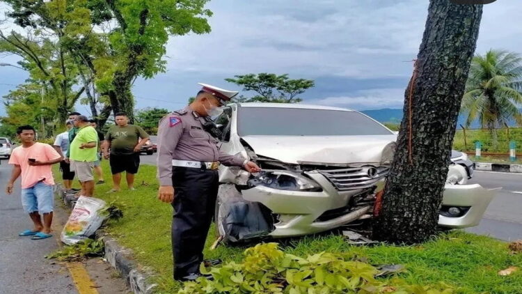 Satlantas Polresta Padang melakukan olah TKP kejadian kecelakaan di Padang. (IST)