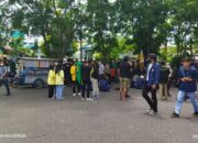 Mahasiswa Demo, Pedagang Minuman di Padang Raup Keuntungan
