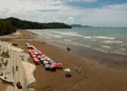 Pengelola Pantai Air Manis Sediakan Lahan Parkir Tampung 1.000 Kendaraan