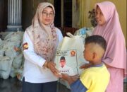 Mantap! Ribuan Paket Sembako Andre Rosiade Disebar di Sijunjung