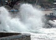 BMKG: Ada Potensi Gelombang Setinggi 4 Meter di Perairan Mentawai
