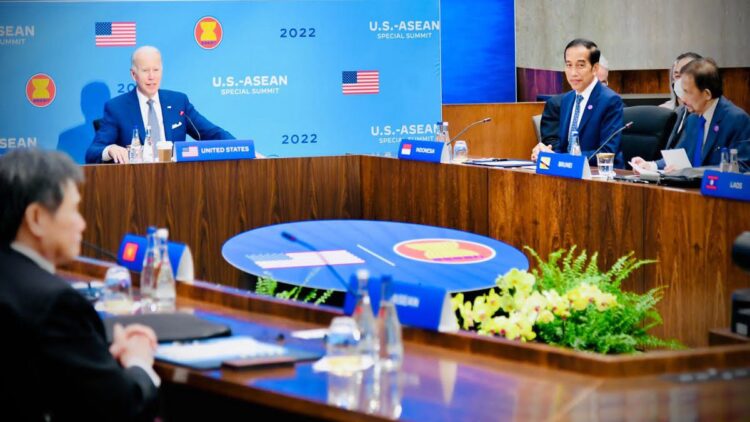 Presiden Jokowi menghadiri KTT Khusus ASEAN-AS, di Departemen Luar Negeri Amerika Serikat (AS), Washington DC, Jumat (13/05/2022). (Foto: BPMI Setpres/Laily Rachev)