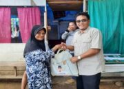 Andre Rosiade Bagikan Ribuan Paket Sembako di Tanahdatar