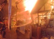 Kebakaran Hanguskan 8 Unit Rumah Permanen di Padang, Api Awalnya Muncul dari Loteng