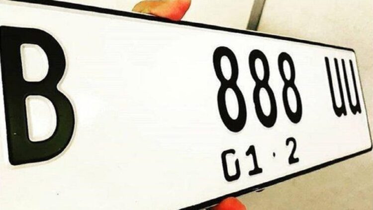 ilustrasi pelat nomor putih