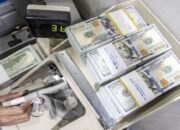 Rupiah Perkasa di Awal Pekan, Dolar AS Turun ke Rp17.696