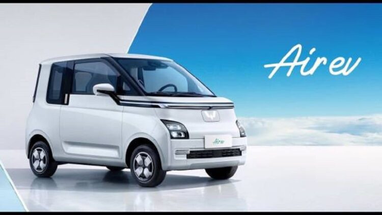 Mobil listrik Wuling Air ev siap meluncur di Indonesia Agustus ini. (net)