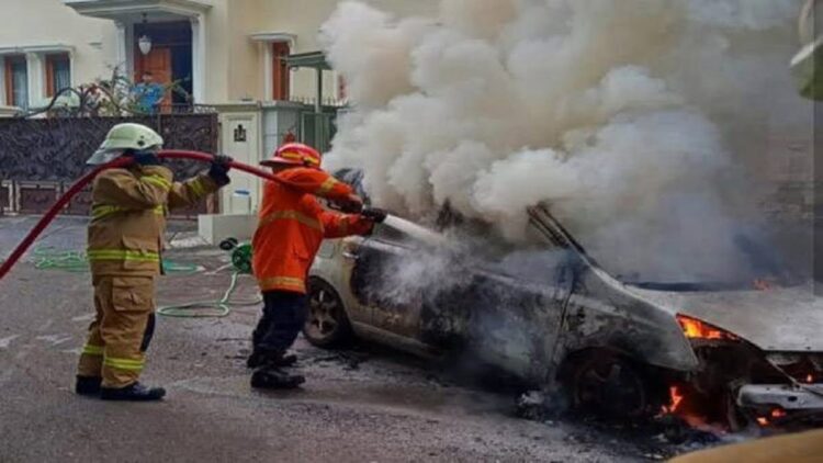 Ilustrasi mobil terbakar. (net)