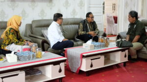Dirjen Kebudayaan berdiskusi dengan manajemen Semen Padang terkait penetapan Indarung 1 sebagai Cagar Budaya Nasional.