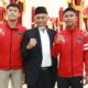 Gubernur Mahyeldi bertemu dua anak muda Sumbar yang jadi penggawa Timnas U-16