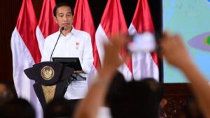 Presiden Jokowi memberi arahan terkait kenaikan Pertalite