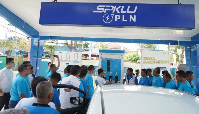 Dukung Transisi Kendaraan Listrik, PLN Sumbar Tambah 30 SPKLU