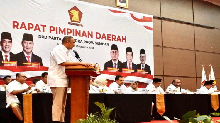 Ketua DPD Gerindra Sumbar Andre Rosiade membuka Rapimda Partai Gerindra Sumbar, Minggu (29/8/2022) di Hotel Truntum Padang. (IST)