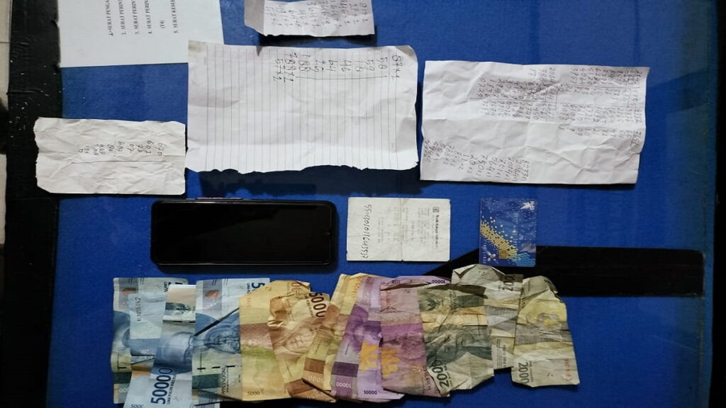 barang bukti dari bandar togel diamankan Polres Solok