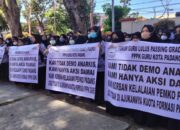 Pinta Guru Honorer Berusia 57 Tahun di Padang, Tolong Kami Pak!