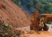 Panorama 2 Sitinjau Lauik Kembali Longsor, Pengendara: Mana Solusi Pemko Padang?