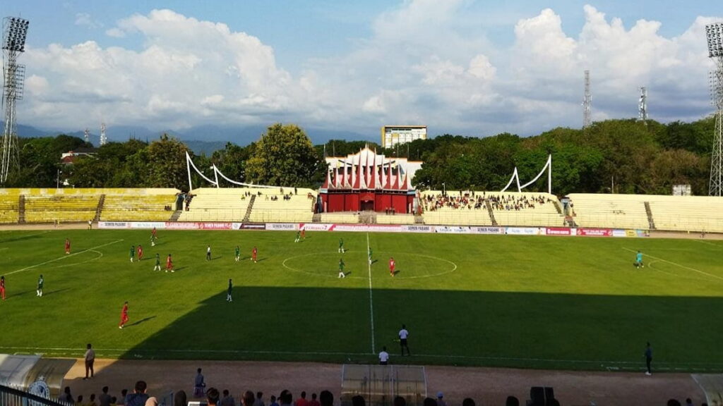 semen Padang FC vs PSPS Riau