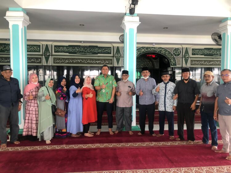 Senin (12/09/22), Braditi Moulevey atau biasa disapa Bang Levi bersilahturahim mengunjungi pedagang di Pasar Jaya Perumnas Klender, Jakarta Timur, DKI Jakarta.