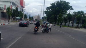 Pak Ogah di jalan Khatib Sulaiman diciduk petugas sidak Satpol PP Padang