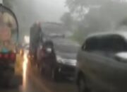 Ada Tumpahan Minyak di Sitinjau Lauik, Jalan Macet