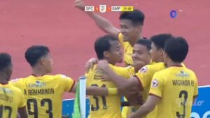 selebrasi Rosad usai mencetak gol kedua untuk Semen Padang FC