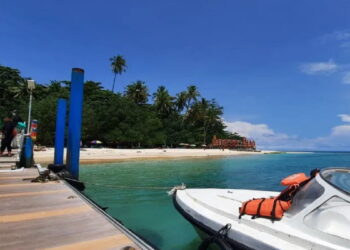 Pulau Angso Duo salah satu wisata favorit Pemkot Pariaman. (ANTARA)