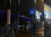 Ditinggal di Atas Trotoar Tarandam Padang, Lapak PKL Dibongkar Satpol PP